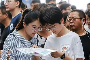 沃恩：施罗德是一名努力竞争的球员 我期待执教他